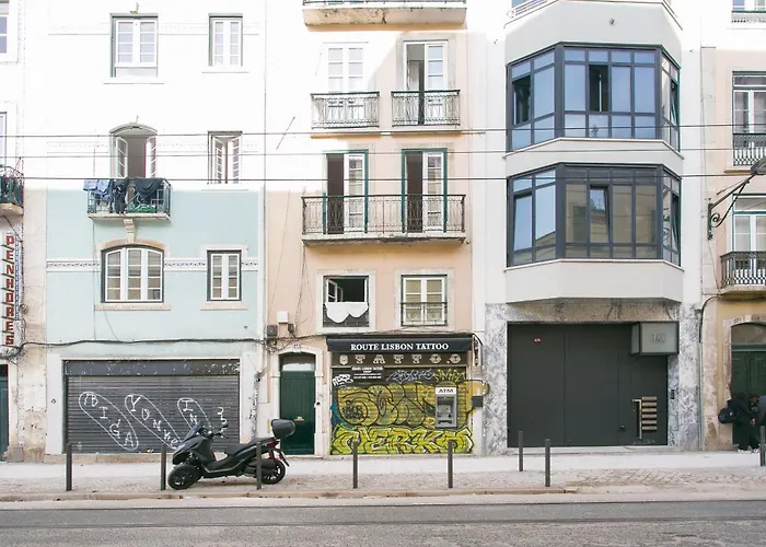 Cozy Apartment In Amazing Location!