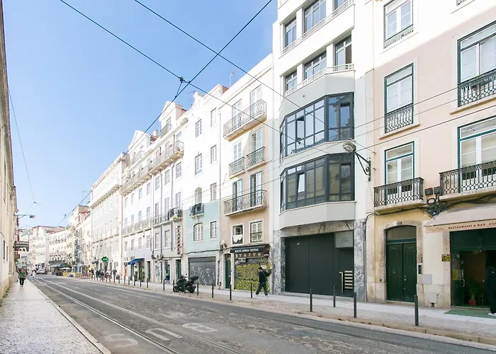 Cozy Apartment In Amazing Location!
